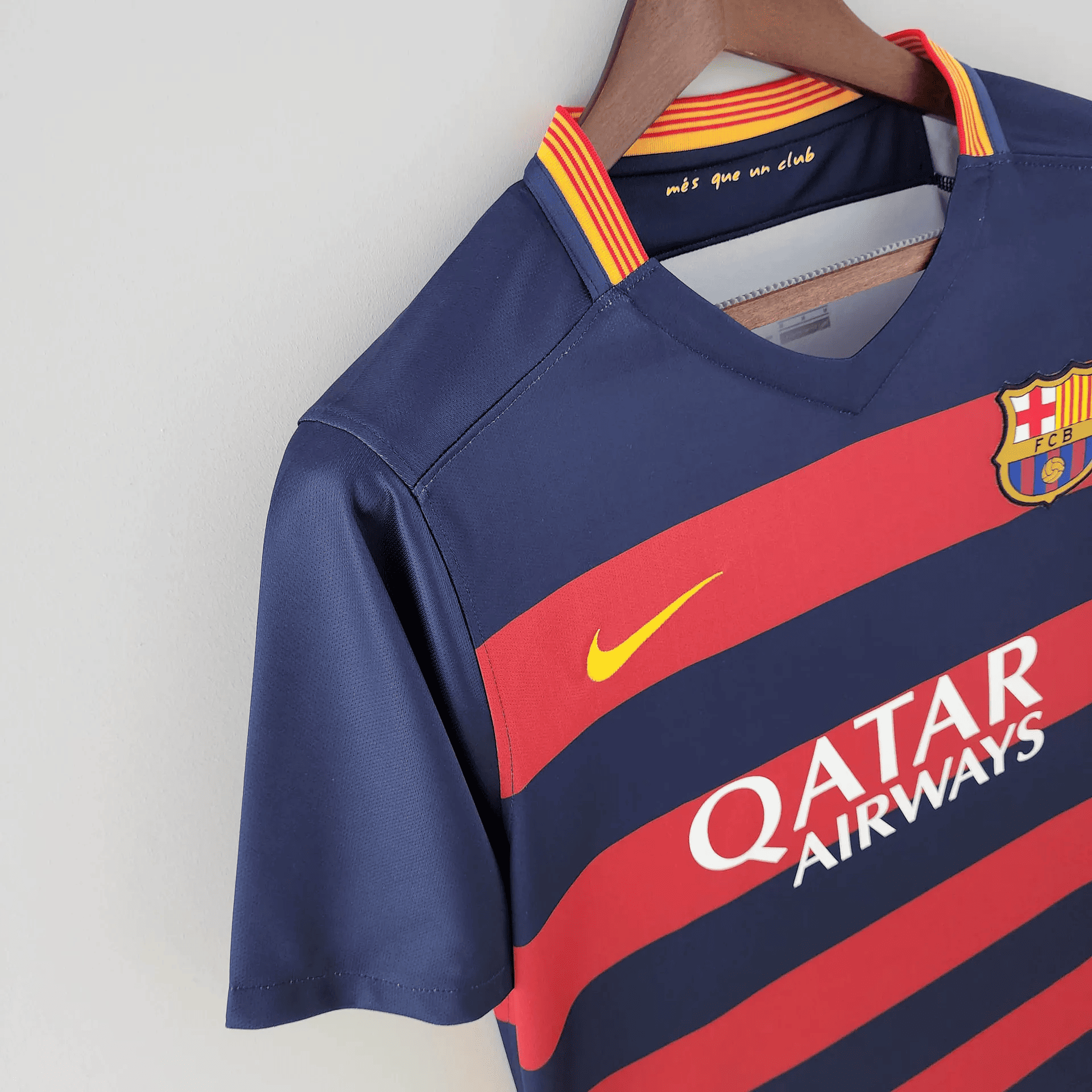 Camisa Barcelona Retrô 15/16 Home — Torcedor